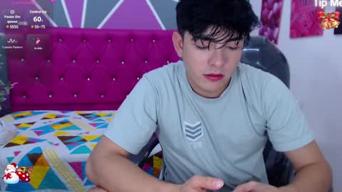 Snapshot of nolan_twink chatting on December 14, 2024, 11:23 pm Nolan online show from December 14, 2024, 11:23 pm