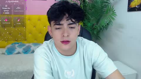 Snapshot of nolan_twink chatting on March 6, 2025, 5:54 pm Nolan online show from March 6, 2025, 5:54 pm