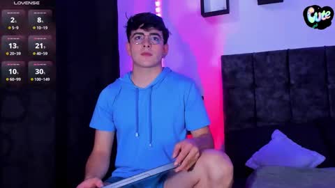 Snapshot of nolan_twink chatting on November 18, 2025, 6:23 pm Nolan online show from November 18, 2025, 6:23 pm