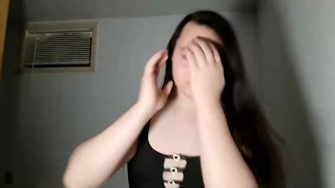 Snapshot of nonbinarybeauty20 chatting on January 31, 2026, 8:18 pm nonbinarybeauty20 online show from January 31, 2026, 8:18 pm