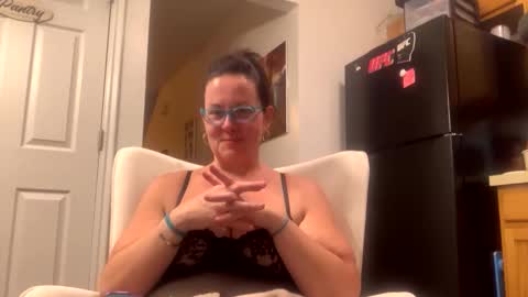NoNipsAllDrip online show from May 29, 2026, 4:43 am