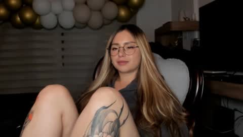 Snapshot of noorthernlightss chatting on November 6, 2025, 7:09 am Ara online show from November 6, 2025, 7:09 am