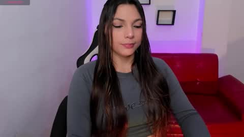 Snapshot of nora22xx chatting on December 19, 2025, 3:24 am Nora online show from December 19, 2025, 3:24 am