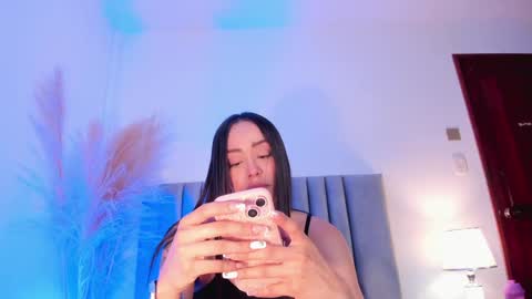 Snapshot of nora_dasilva chatting on January 16, 2025, 12:23 am Nora Da Silva online show from January 16, 2025, 12:23 am