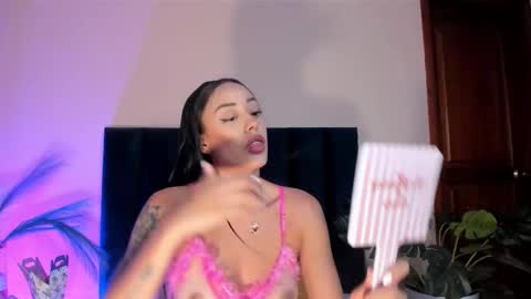 Snapshot of nora_dasilva chatting on February 24, 2026, 11:03 pm Nora Da Silva online show from February 24, 2026, 11:03 pm