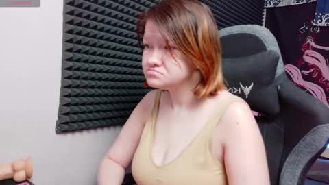 Snapshot of nora_lovvv chatting on February 8, 2026, 11:13 am Nora online show from February 8, 2026, 11:13 am