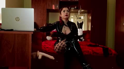 Snapshot of nora_red chatting on January 17, 2026, 2:00 pm QueenManifest online show from January 17, 2026, 2:00 pm