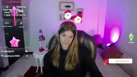 Nora online show from December 17, 2024, 8:21 pm