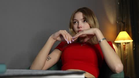 Snapshot of norakiso chatting on February 4, 2025, 4:29 pm Eva online show from February 4, 2025, 4:29 pm