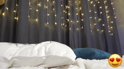 Snapshot of norakiso chatting on February 8, 2025, 8:21 pm Eva online show from February 8, 2025, 8:21 pm