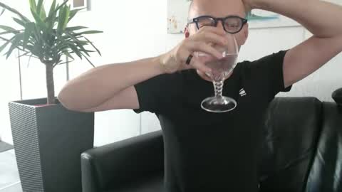 nordicrunner76 online show from June 11, 2026, 10:13 am