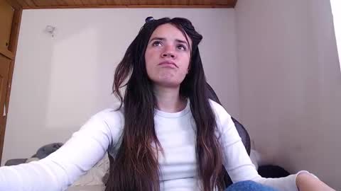 Snapshot of noreen_ chatting on November 22, 2025, 5:34 pm noreen_ online show from November 22, 2025, 5:34 pm