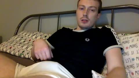 Snapshot of norfolkboy18 chatting on December 7, 2024, 6:48 pm Ollie online show from December 7, 2024, 6:48 pm