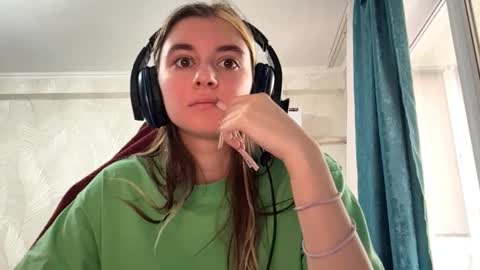 Elena online show from March 3, 2026, 7:14 am