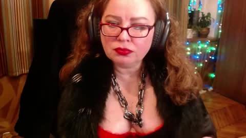 miss Tress online show from October 17, 2025, 7:05 pm