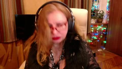 Snapshot of norma_gin chatting on April 18, 2026, 9:15 pm miss Tress online show from April 18, 2026, 9:15 pm