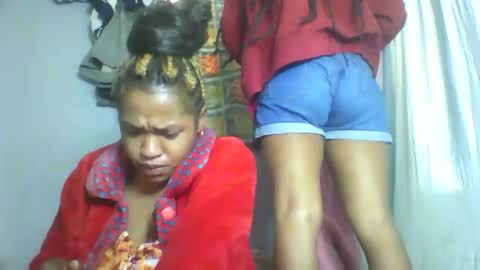 Snapshot of nosminah01 chatting on September 14, 2025, 8:02 am nosminah01 online show from September 14, 2025, 8:02 am