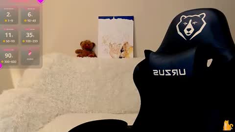 hi glad to chat online show from November 18, 2025, 6:34 pm