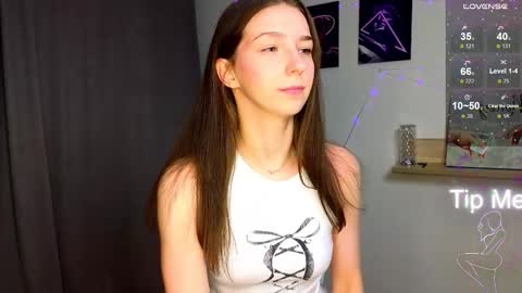 Hello My name is Helene NTMU  Finger up if u like what u see online show from October 18, 2025, 2:18 pm