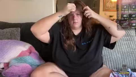 Snapshot of noturbabymoms chatting on November 17, 2025, 3:07 pm NotUrBabyMoms online show from November 17, 2025, 3:07 pm