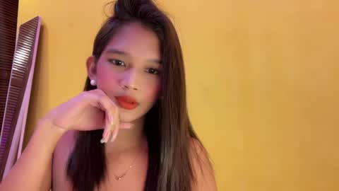 nova_licious online show from May 23, 2026, 3:27 pm