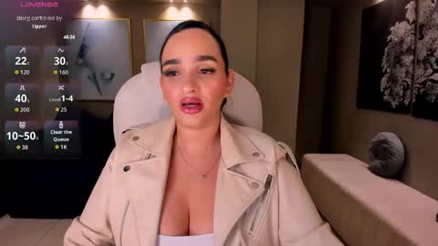 Snapshot of novaspencer chatting on October 14, 2025, 12:50 pm Nova online show from October 14, 2025, 12:50 pm