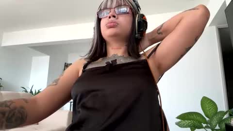 Snapshot of noxarcanee chatting on January 20, 2025, 9:01 pm Goth Darling online show from January 20, 2025, 9:01 pm