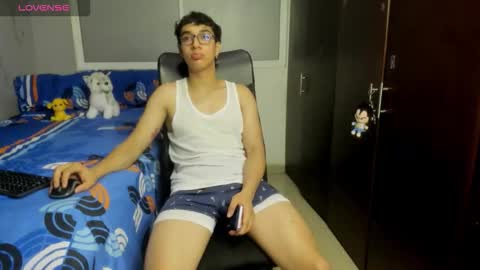 Noxx  online show from November 11, 2025, 2:55 am