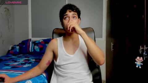 Snapshot of noxx_stark chatting on December 19, 2025, 2:29 am Noxx online show from December 19, 2025, 2:29 am