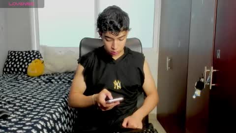 Snapshot of noxx_stark chatting on January 15, 2026, 7:06 pm Noxx online show from January 15, 2026, 7:06 pm