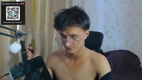 Snapshot of nuar_x chatting on April 3, 2026, 1:20 pm Nuar X online show from April 3, 2026, 1:20 pm