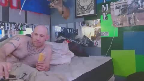 nuckl3deep online show from December 17, 2025, 11:44 pm