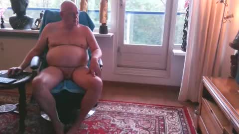 Nudejohn online show from November 14, 2025, 10:14 am