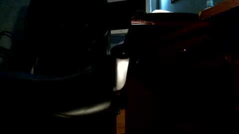 Snapshot of nudistday chatting on January 6, 2026, 1:26 pm Adults only online show from January 6, 2026, 1:26 pm