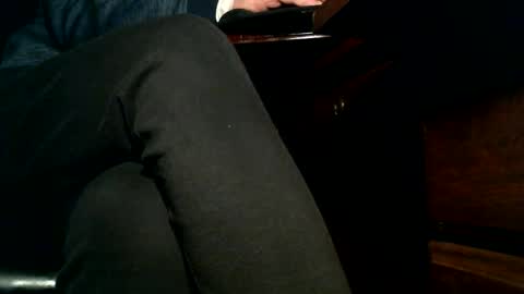 Snapshot of nudistday chatting on January 15, 2026, 2:27 am Adults only online show from January 15, 2026, 2:27 am