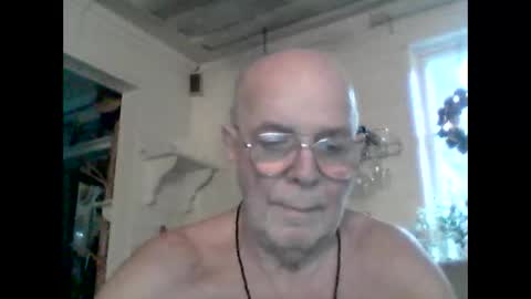 Haky online show from December 16, 2025, 12:32 pm