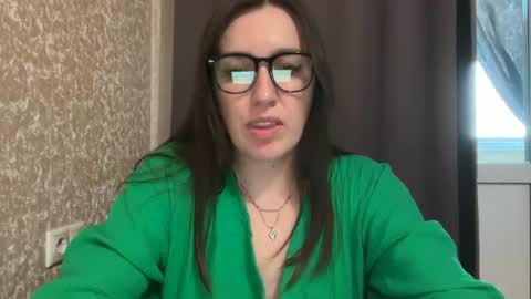 Snapshot of nuitblanche_vibes chatting on October 23, 2025, 7:18 am nuitblanche_vibes online show from October 23, 2025, 7:18 am