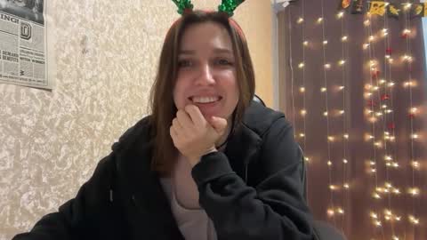 Snapshot of nuitblanche_vibes chatting on December 16, 2025, 7:24 am nuitblanche_vibes online show from December 16, 2025, 7:24 am