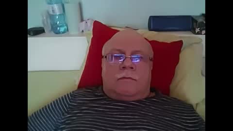 nukiss online show from September 20, 2025, 11:55 am