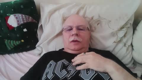 nukiss online show from April 17, 2026, 11:57 am