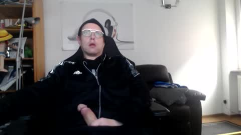 nursefan online show from December 20, 2025, 10:55 am