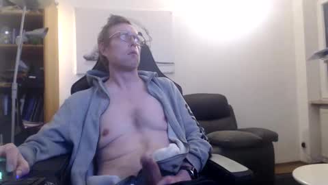 Snapshot of nursefan chatting on February 15, 2026, 9:44 pm nursefan online show from February 15, 2026, 9:44 pm