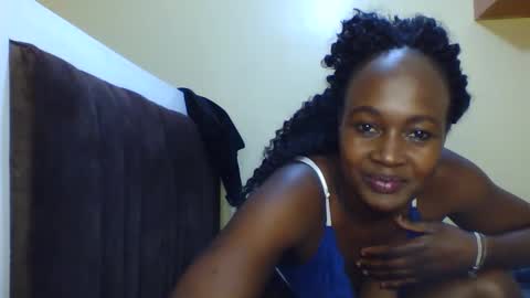 Snapshot of nutgal_ chatting on October 17, 2025, 4:53 pm nutgal online show from October 17, 2025, 4:53 pm