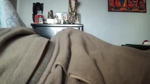 KN online show from December 17, 2025, 11:33 pm