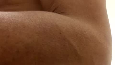 nyanez322 online show from January 2, 2025, 8:39 am