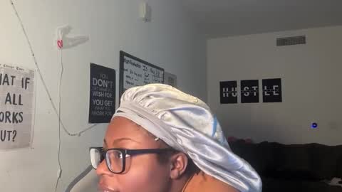 bella2sexy online show from February 3, 2025, 4:57 am