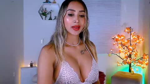 Snapshot of nycole_1988 chatting on December 21, 2024, 2:09 am Nycole online show from December 21, 2024, 2:09 am