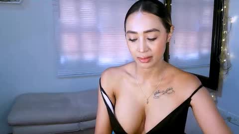 Snapshot of nycole_1988 chatting on September 15, 2025, 5:02 pm Nycole online show from September 15, 2025, 5:02 pm
