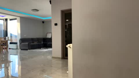 Snapshot of nyconik chatting on November 13, 2025, 1:32 pm Nicol online show from November 13, 2025, 1:32 pm