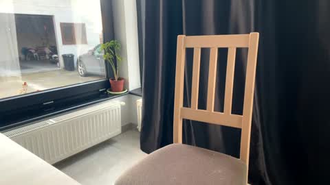 Snapshot of nyconik chatting on November 24, 2025, 1:55 pm Nicol online show from November 24, 2025, 1:55 pm